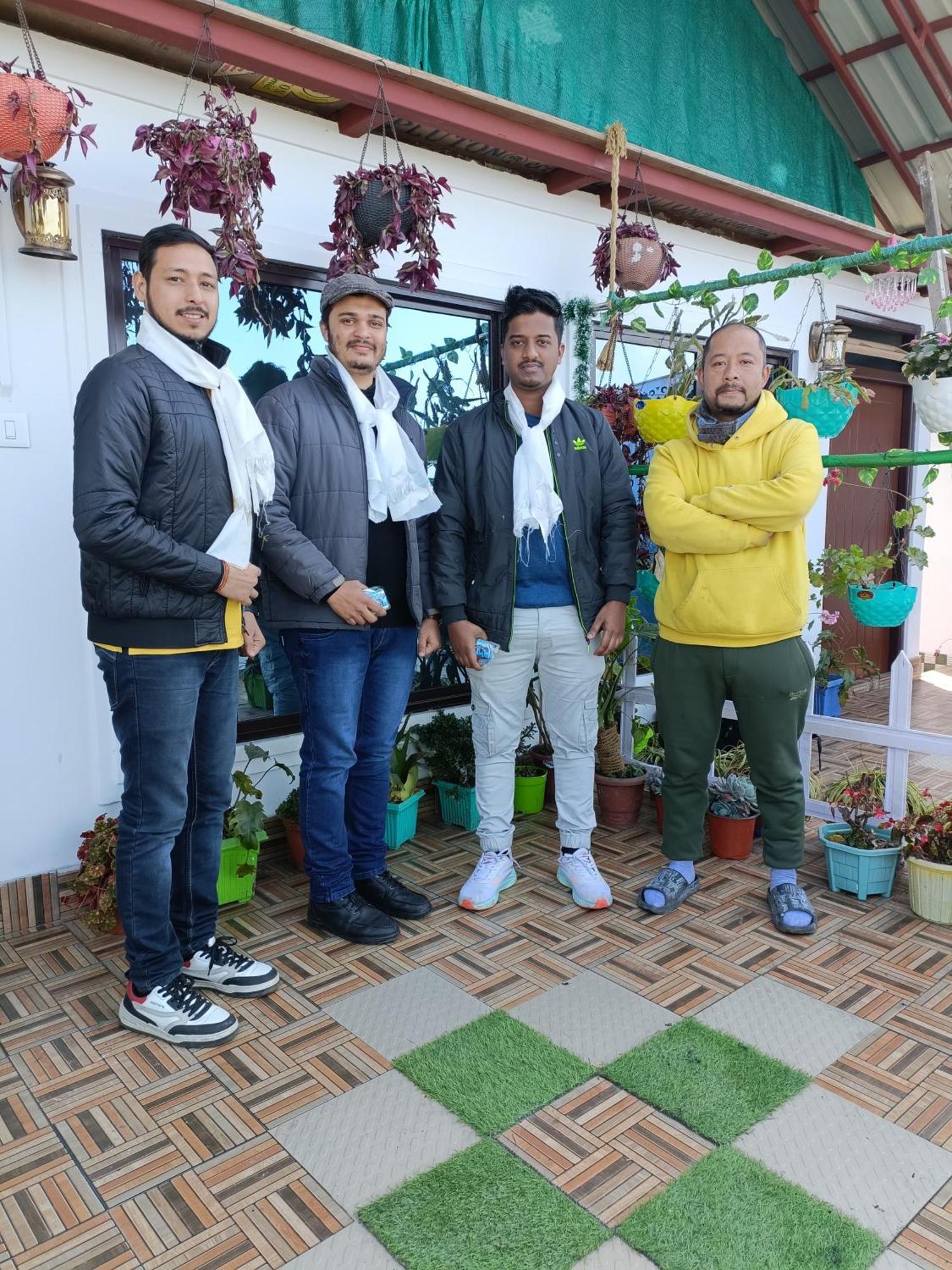 The Sunset Nest Offbeat Homestay دارجيلنغ المظهر الخارجي الصورة